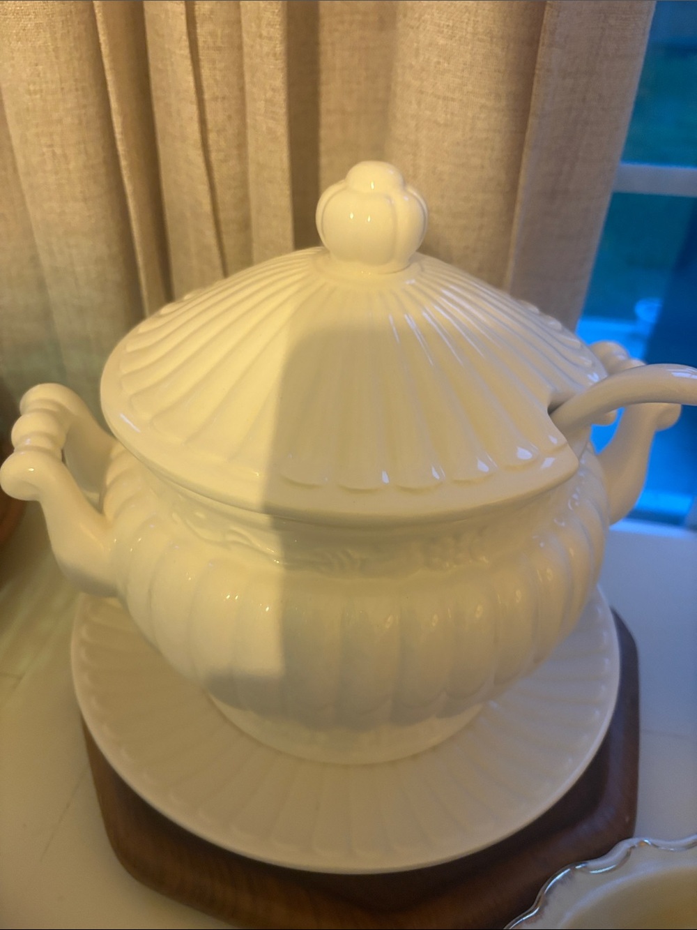 Classic White Ceramic Lidded Soup Tureen with Handles